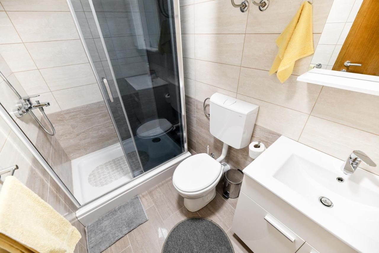 Holiday Home Skevini Dvori Starigrad Paklenica Ngoại thất bức ảnh