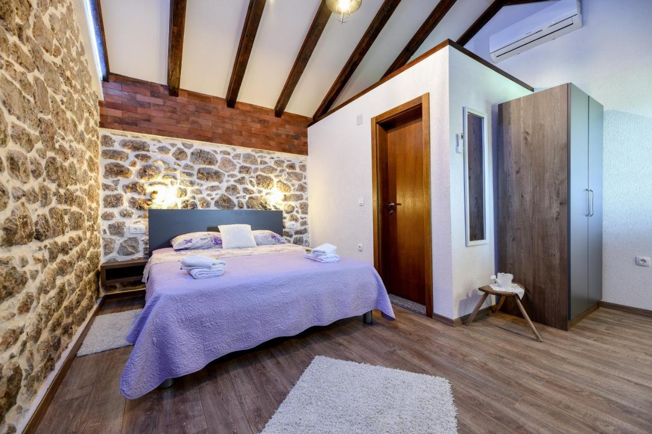 Holiday Home Skevini Dvori Starigrad Paklenica Ngoại thất bức ảnh