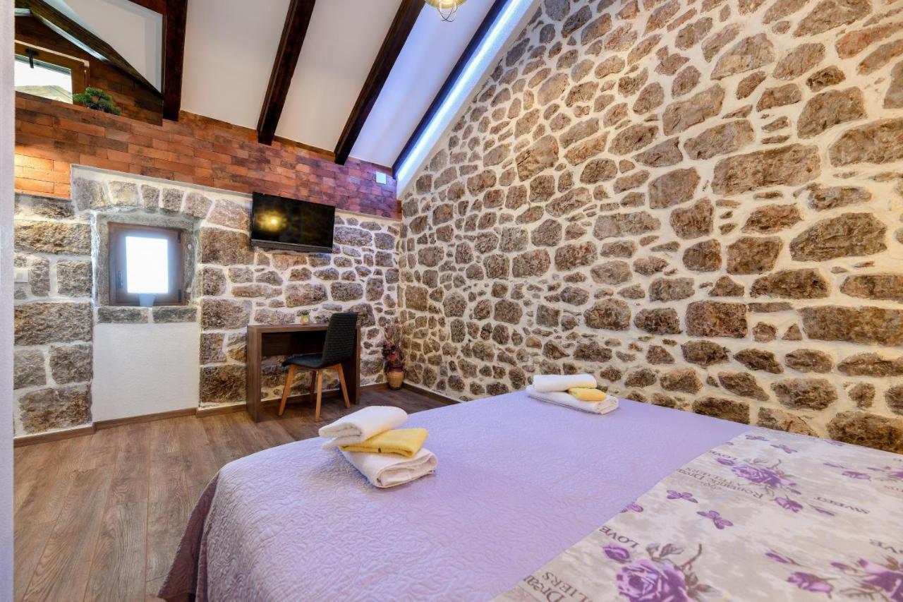 Holiday Home Skevini Dvori Starigrad Paklenica Ngoại thất bức ảnh